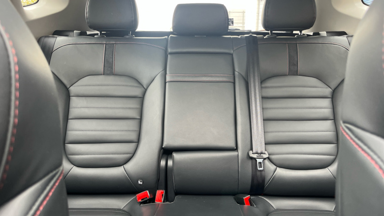 MG Hs 1.5 T-GDI Exclusive 5dr DCT Petrol Hatchback